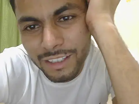 ursdreamperson online show from May 25, 2:27 pm