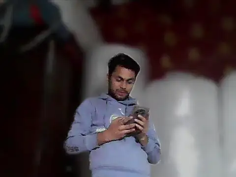 ursdreamperson online show from February 6, 1:40 pm