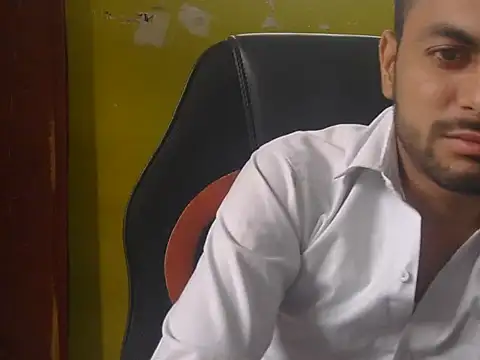 ursdreamperson online show from June 16, 1:27 am