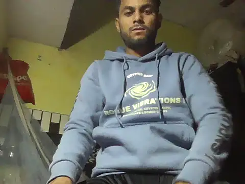 ursdreamperson online show from November 28, 5:29 am