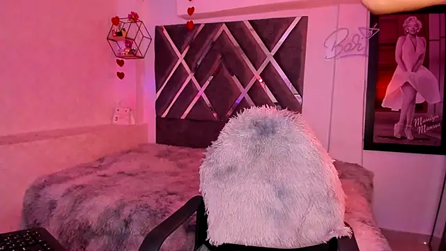 pocahontasweetss03 online show from October 3, 6:37 am