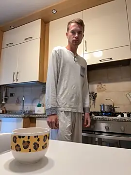 Italy sex boy online show from September 27, 11:38 am