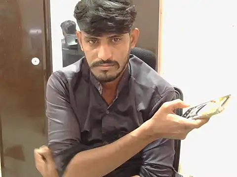 Snapshot of krishjaat43 chatting on November 18, 4:38 am krishjaat43 online show from November 18, 4:38 am