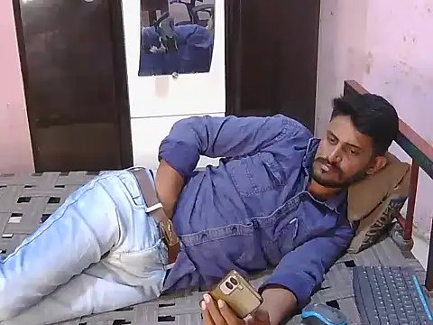 krishjaat43 online show from May 3, 8:12 pm