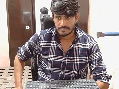 Snapshot of krishjaat43 chatting on October 31, 5:15 am krishjaat43 online show from October 31, 5:15 am