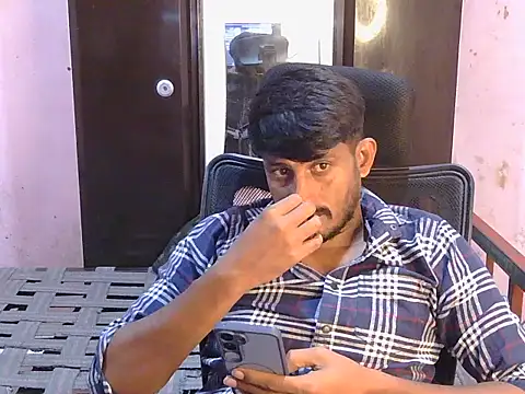 Snapshot of krishjaat43 chatting on July 12, 7:31 am krishjaat43 online show from July 12, 7:31 am
