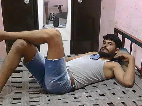 Snapshot of krishjaat43 chatting on June 12, 5:32 pm krishjaat43 online show from June 12, 5:32 pm