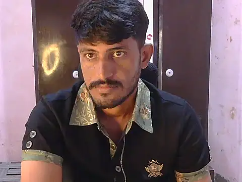 Snapshot of krishjaat43 chatting on July 11, 6:57 am krishjaat43 online show from July 11, 6:57 am
