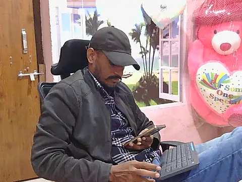 krishjaat43 online show from December 21, 7:59 pm