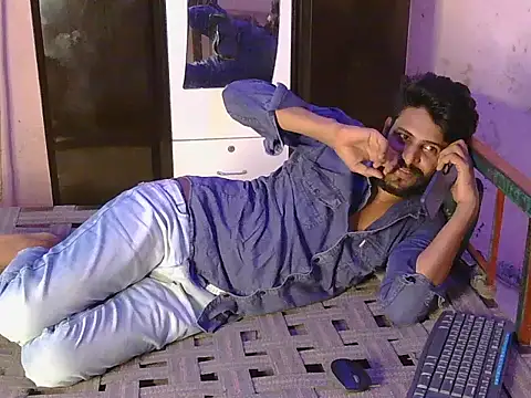 krishjaat43 online show from May 25, 7:34 pm