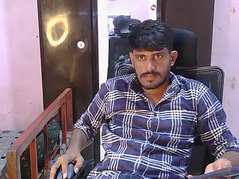 Snapshot of krishjaat43 chatting on July 8, 3:34 pm krishjaat43 online show from July 8, 3:34 pm
