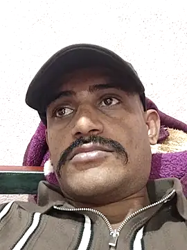 Snapshot of krishjaat43 chatting on November 29, 3:01 pm krishjaat43 online show from November 29, 3:01 pm