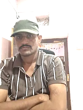 Snapshot of krishjaat43 chatting on December 3, 6:25 am krishjaat43 online show from December 3, 6:25 am