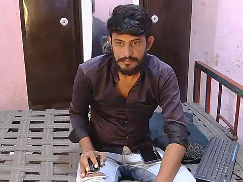 Snapshot of krishjaat43 chatting on June 16, 6:57 am krishjaat43 online show from June 16, 6:57 am