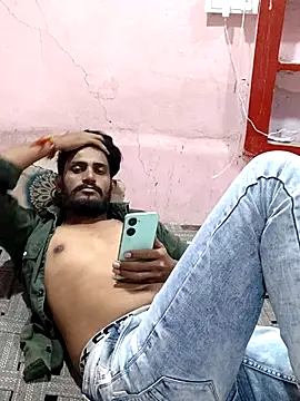 Snapshot of krishjaat43 chatting on September 24, 8:32 am krishjaat43 online show from September 24, 8:32 am