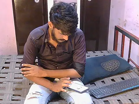 Snapshot of krishjaat43 chatting on June 15, 8:25 am krishjaat43 online show from June 15, 8:25 am