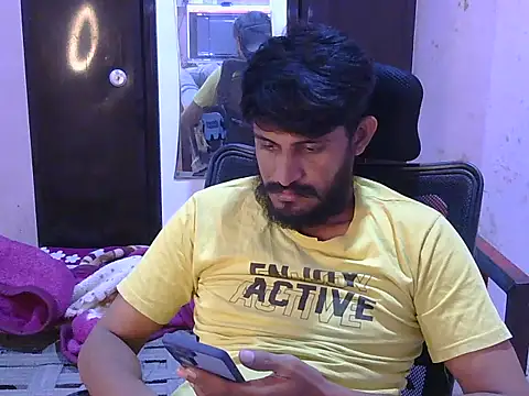 Snapshot of krishjaat43 chatting on June 19, 11:38 am krishjaat43 online show from June 19, 11:38 am