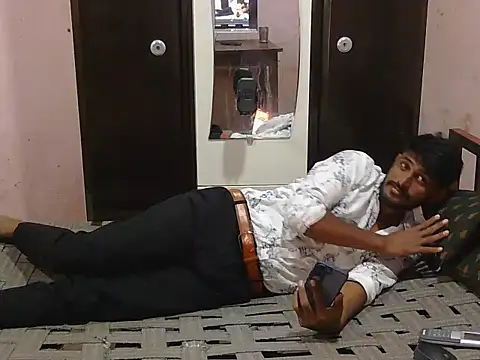 Snapshot of krishjaat43 chatting on July 17, 11:18 am krishjaat43 online show from July 17, 11:18 am