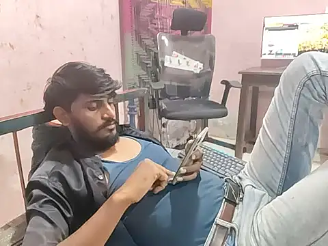 Snapshot of krishjaat43 chatting on October 6, 6:41 pm krishjaat43 online show from October 6, 6:41 pm