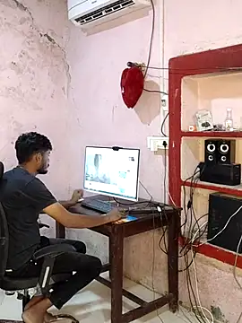 Snapshot of krishjaat43 chatting on July 14, 1:06 pm krishjaat43 online show from July 14, 1:06 pm