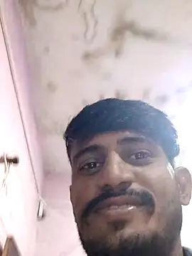 Snapshot of krishjaat43 chatting on November 10, 6:07 am krishjaat43 online show from November 10, 6:07 am