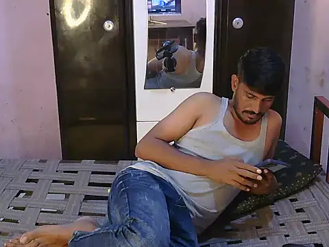 Snapshot of krishjaat43 chatting on July 7, 7:34 am krishjaat43 online show from July 7, 7:34 am