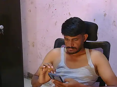 Snapshot of krishjaat43 chatting on July 2, 3:23 am krishjaat43 online show from July 2, 3:23 am