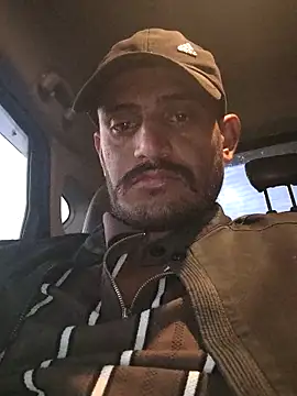 krishjaat43 online show from December 17, 1:10 am