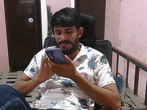 Snapshot of krishjaat43 chatting on June 8, 1:22 pm krishjaat43 online show from June 8, 1:22 pm