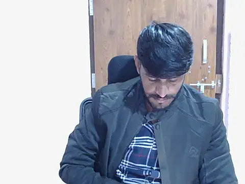 Snapshot of krishjaat43 chatting on November 23, 5:39 am krishjaat43 online show from November 23, 5:39 am