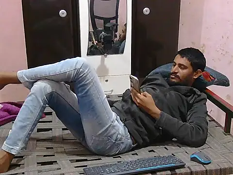 krishjaat43 online show from February 4, 7:31 pm