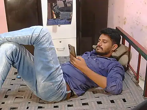 krishjaat43 online show from May 4, 8:17 am