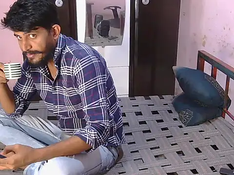 Snapshot of krishjaat43 chatting on June 11, 5:15 am krishjaat43 online show from June 11, 5:15 am