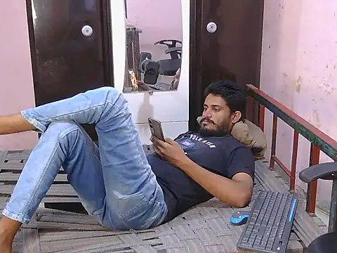 krishjaat43 online show from April 12, 3:48 pm