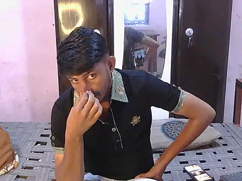 Snapshot of krishjaat43 chatting on June 30, 3:17 am krishjaat43 online show from June 30, 3:17 am
