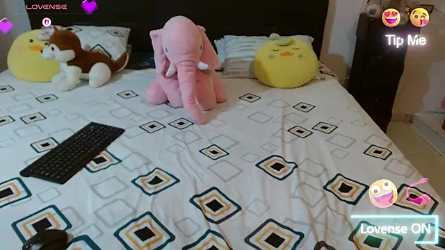 Snapshot of angelly__kate chatting on November 11, 2:28 am angelly kate online show from November 11, 2:28 am