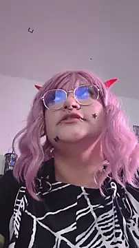 Snapshot of XxGreenGoodxX chatting on November 19, 9:26 pm XxGreenGoodxX online show from November 19, 9:26 pm