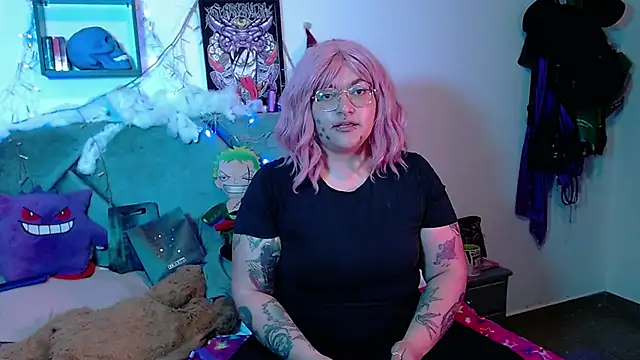 Snapshot of XxGreenGoodxX chatting on December 17, 11:21 pm XxGreenGoodxX online show from December 17, 11:21 pm