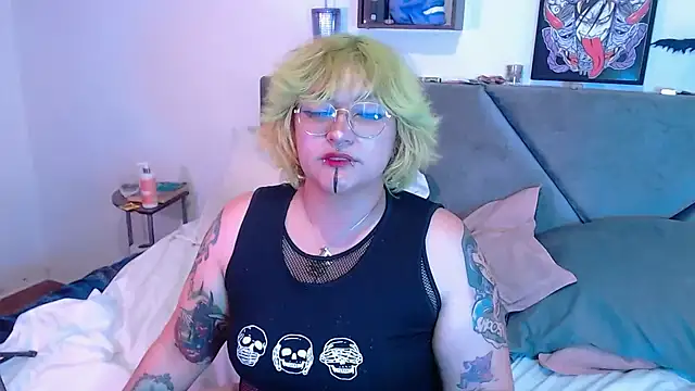 XxGreenGoodxX online show from February 2, 6:51 pm