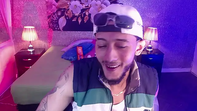 jonas conor online show from November 25, 7:47 pm