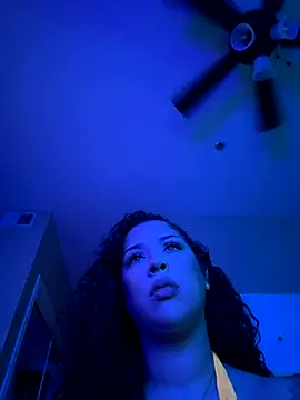 Snapshot of theviberoom chatting on September 27, 4:18 am theviberoom online show from September 27, 4:18 am