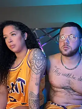 Snapshot of theviberoom chatting on September 29, 4:41 am theviberoom online show from September 29, 4:41 am