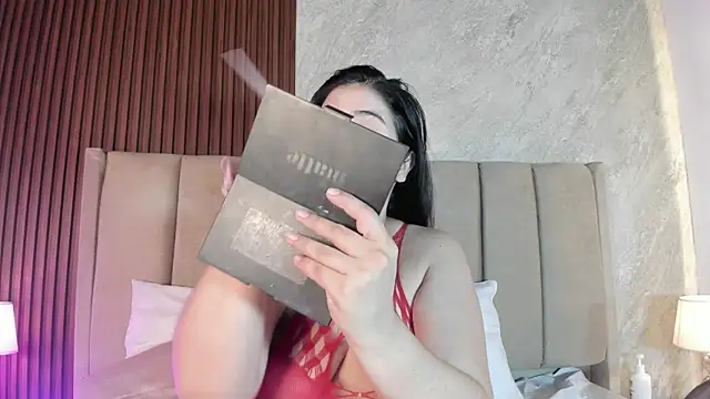 Snapshot of _Cris_Spicy_ chatting on May 8, 4:22 pm Cris Spicy online show from May 8, 4:22 pm