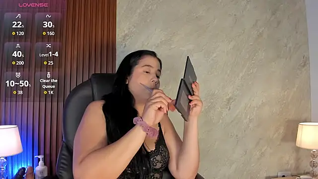 Snapshot of _Cris_Spicy_ chatting on October 18, 5:37 pm Cris Spicy online show from October 18, 5:37 pm