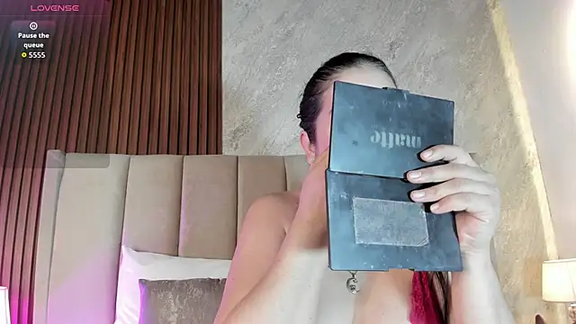  Cris Spicy  online show from June 8, 7:14 pm