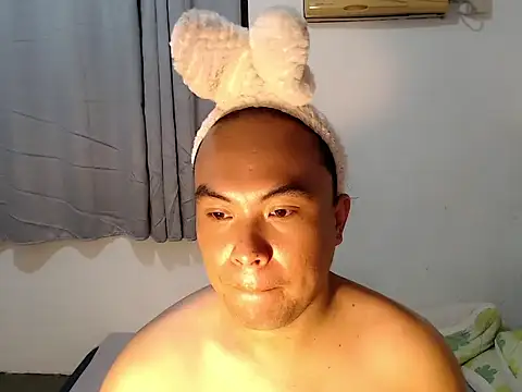 asianayumi online show from April 5, 3:08 pm