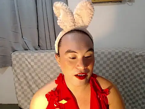 asianayumi online show from April 4, 11:50 am