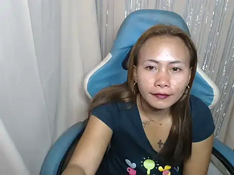 joanpetite online show from June 23, 11:36 pm