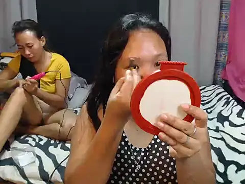 joanpetite online show from January 11, 1:34 am