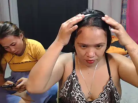 joanpetite online show from January 10, 1:23 am